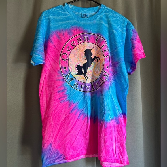 colortone Tops - NWOT Tiedye Ocean City Shirt w/ Unicorn